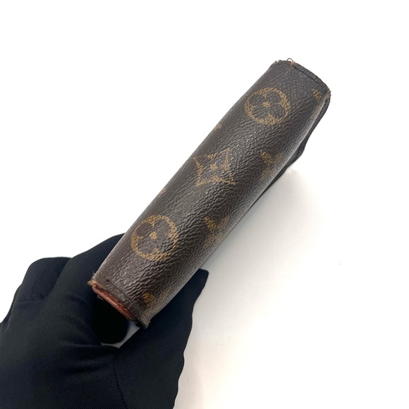 Authentic Louis Vuitton LV Monogram Compact Kiss Closure Wallet - Picture 6 of 16